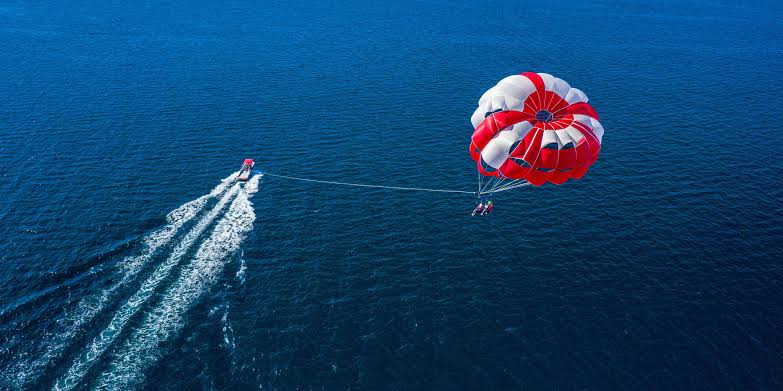 1Parasailing
