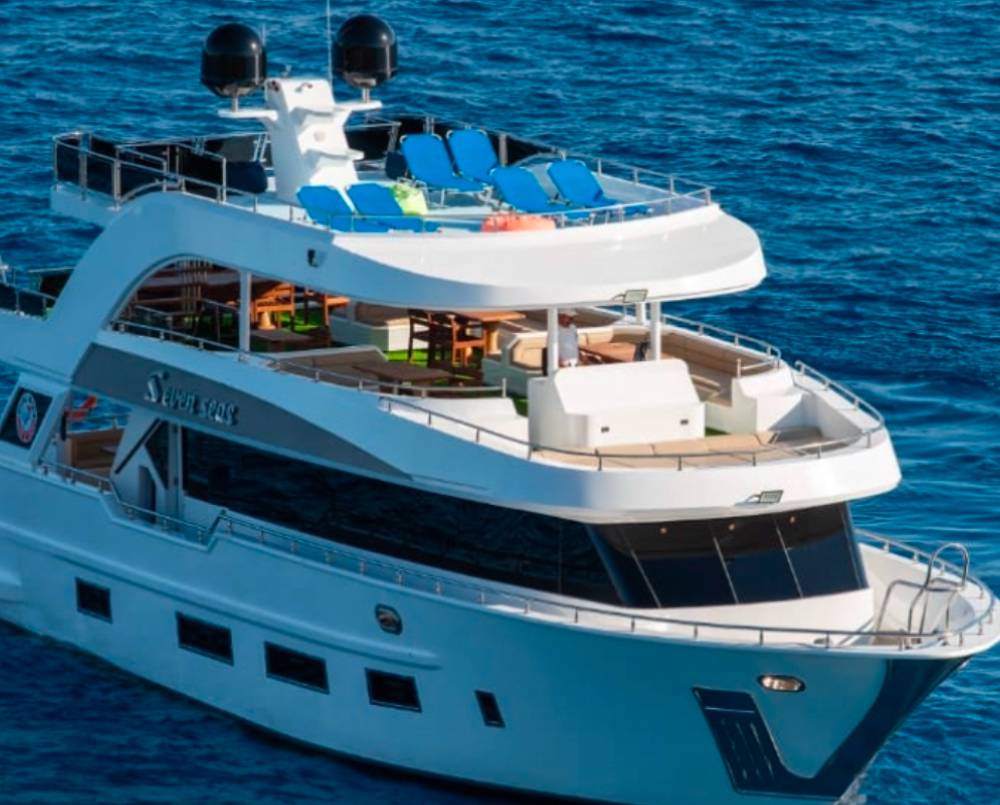 2Isola Bianca e Riserva Naturale di Ras Mohamed in Yacht